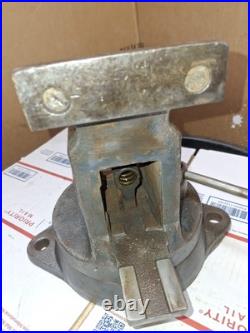 4 Vise Capital D Within circle With Swivel Bass Very Nice 51-lb smooth jaw