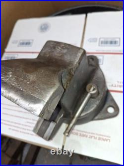 4 Vise Capital D Within circle With Swivel Bass Very Nice 51-lb smooth jaw