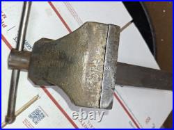 4 Vise Capital D Within circle With Swivel Bass Very Nice 51-lb smooth jaw