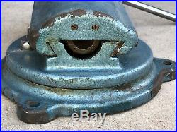 5 Bison FPU Machinist's Bench Vise with swivel base nice shape, great paint