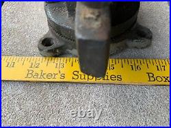 ANTIQUE HDWE & FDRY CO. Littlestown NY USA RATCHETING SWIVEL BASE BENCH VISE