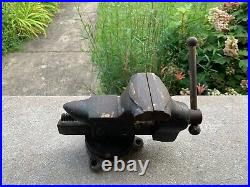 ANTIQUE HDWE & FDRY CO. Littlestown NY USA RATCHETING SWIVEL BASE BENCH VISE