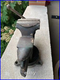 ANTIQUE HDWE & FDRY CO. Littlestown NY USA RATCHETING SWIVEL BASE BENCH VISE