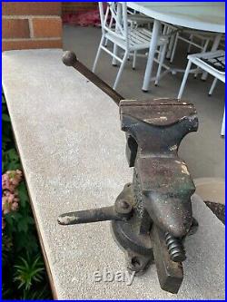 ANTIQUE HDWE & FDRY CO. Littlestown NY USA RATCHETING SWIVEL BASE BENCH VISE