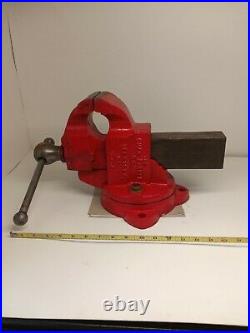 Antique 4 Inch Chas Parker Co. No. 204 Swivel Base Vise