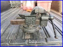 Antique Athol Machine & Foundry Co. Bench Vise With Swivel Jaw & Base Starrett