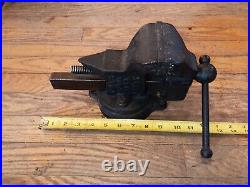 Antique Athol Machine & Foundry Co. Bench Vise With Swivel Jaw & Base Starrett