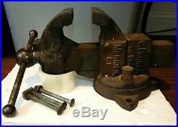 Antique C. PARKER Co. BENCH VISE no. 21x with Swivel Base, 3-1/4 Jaws, Vintage