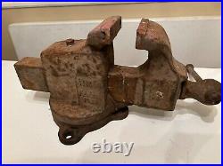 Antique VISE Co No 28  Machinist Bench Vise Swivel Base