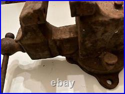 Antique VISE Co No 28  Machinist Bench Vise Swivel Base