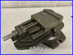 BROWN & SHARPE NO. 22 MILLING MACHINE VISE, 5 JAWS With Swivel Base