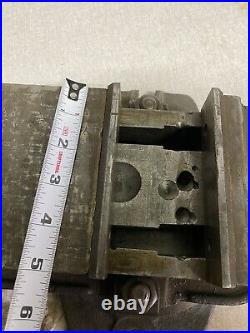 BROWN & SHARPE NO. 22 MILLING MACHINE VISE, 5 JAWS With Swivel Base
