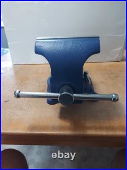 Bench Vise 6 Jaws HD with Anvil Swivel Base NEW Open Box