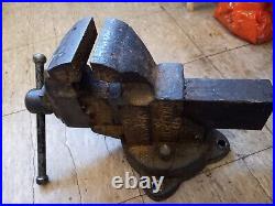 Chas Parker Bench Vise Model 974 4 smooth jaws and swivel base, no wrench