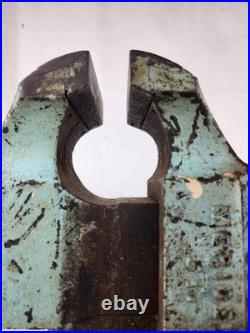 Chas Parker Co No 204 Swivel Base Bench Vise 4 inch Jaws Chas Parker Co No 204 Swivel Base Bench Vise 4 inch Jaws