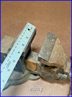 Chas. Parker, Meriden, CT Bench Vise. Swivel Base, 3 1.2 Jaws