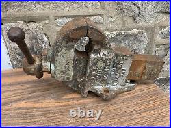 Chas Parker No 29X Antique 3.25 Bench Vise Swivel Base 6.75 Throat 36 Lbs USA