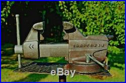 Craftsman 5'' Jaw Bench Vise, Heavy Duty, With Swivel Base & Pipe Grips, 38 Lb Vice