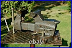 Fuller 4'' Jaw Bench Vise With Swivel Base And Pipe Grips, 25 Lbs Vice. Nice