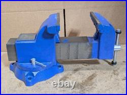 Gibraltar Combination Pipe and Bench Vise with Swivel Base 8 Jaw Width 8 Opening