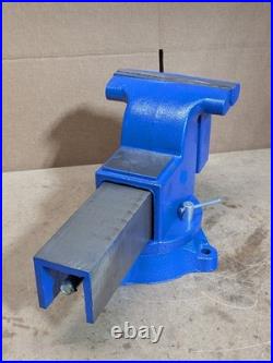 Gibraltar Combination Pipe and Bench Vise with Swivel Base 8 Jaw Width 8 Opening