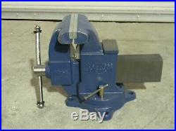 Gibraltar Heavy-Duty Tradesman Vise with Swivel Base & Pipe Jaws 8-1/2 Jaw Width
