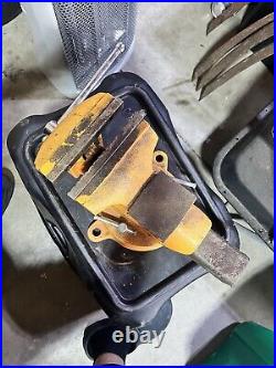 Jorgensen Heavy Duty Bench Vise, 6-Inch Jaw Width, 3x3 Anvil, Swivel Base, SS hdl