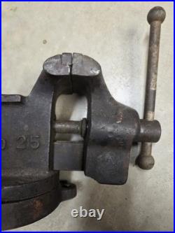 Little Giant 25 Bench Vise 3 1/2 In Jaws 16 Lbs With Anvil Swivel Base Vintage