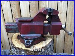 Mac Tools 5-1/2 Bench Vise with Swivel Base & Pipe Jaws Made In USA