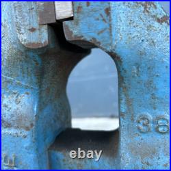 Milwaukee No. 38 Bench Vise 4.5 Jaws Coach Maker's Vise Swivel Base