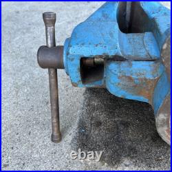 Milwaukee No. 38 Bench Vise 4.5 Jaws Coach Maker's Vise Swivel Base