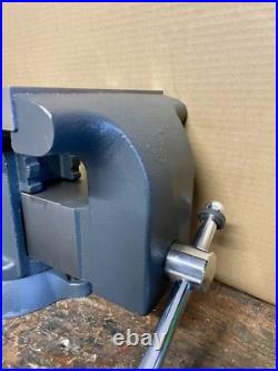NOS Wilton Cast Iron Bench Shop Vise 8 Jaw Swivel Base