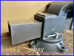 NOS Wilton Cast Iron Bench Shop Vise 8 Jaw Swivel Base