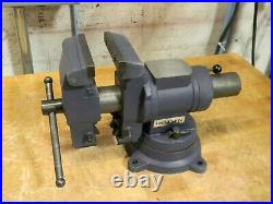 Palmgren Multi-Jaw Bench Vise with Swivel Base 5-1/8 Jaw Width 9629503 Damaged