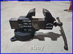 Prentiss Bull Dog No. 277- 212 3 Swivel Jaw Swivel Base Vise