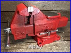 Rare Mac Tools 5-1/2 Bench Vise with Swivel Base & Pipe Jaws Never Used