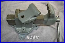 Rare Vintage Hollands # 44 swivel jaw bench vise with swivel base