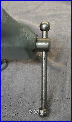 Rare Vintage Hollands # 44 swivel jaw bench vise with swivel base