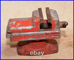 Rare Wilton 1125-9 vise 2 1/4 jaw baby red vise 344-1 swivel base collectible