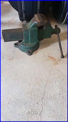 Rock Island 574 Bench Vise 4 1/2 Jaws Swivel Base Local Pick up 25430 Available