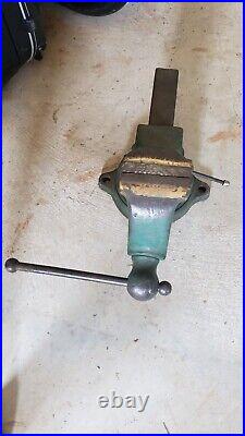 Rock Island 574 Bench Vise 4 1/2 Jaws Swivel Base Local Pick up 25430 Available
