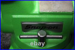 Snap On 1760 Bench Vise 6 Jaws n Pipe Jaws 360 Swivel Base 62 LBS Wilton Bullet