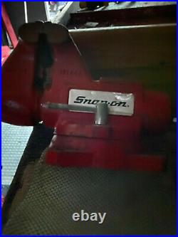 Snap-on 4 1/2 Bench Vise with Swivel Base & Pipe Jaws Opening