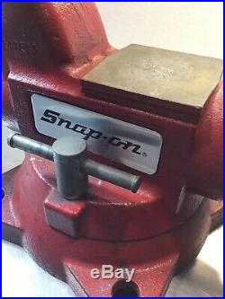 Snap-on Tools 5-1/2 Bench Vise with Swivel Base & Pipe Jaws 6 Opening USA