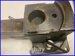 Starrett 644-1/2 Bench Vise, Swivel Base And Swivel Jaw, 4-1/2 Jaws, 80+ Lbs