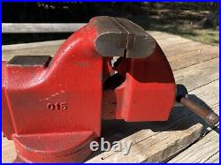 Starrett No 015, 5 Machinist Bench Vise with Swivel Base, Original Finish