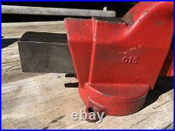 Starrett No 015, 5 Machinist Bench Vise with Swivel Base, Original Finish