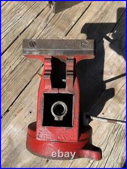 Starrett No 015, 5 Machinist Bench Vise with Swivel Base, Original Finish