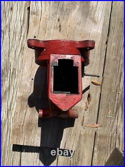 Starrett No 015, 5 Machinist Bench Vise with Swivel Base, Original Finish