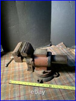 Swivel Base Bench Vise vintage Big Tool Heavy used works great